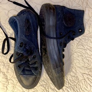 Black high top converse